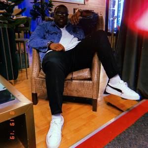 Meet your Posher, Ezra